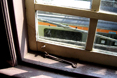 100505_cafe_window_view.jpg