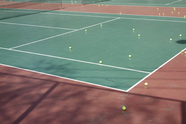 140305_tennis_balls.jpg